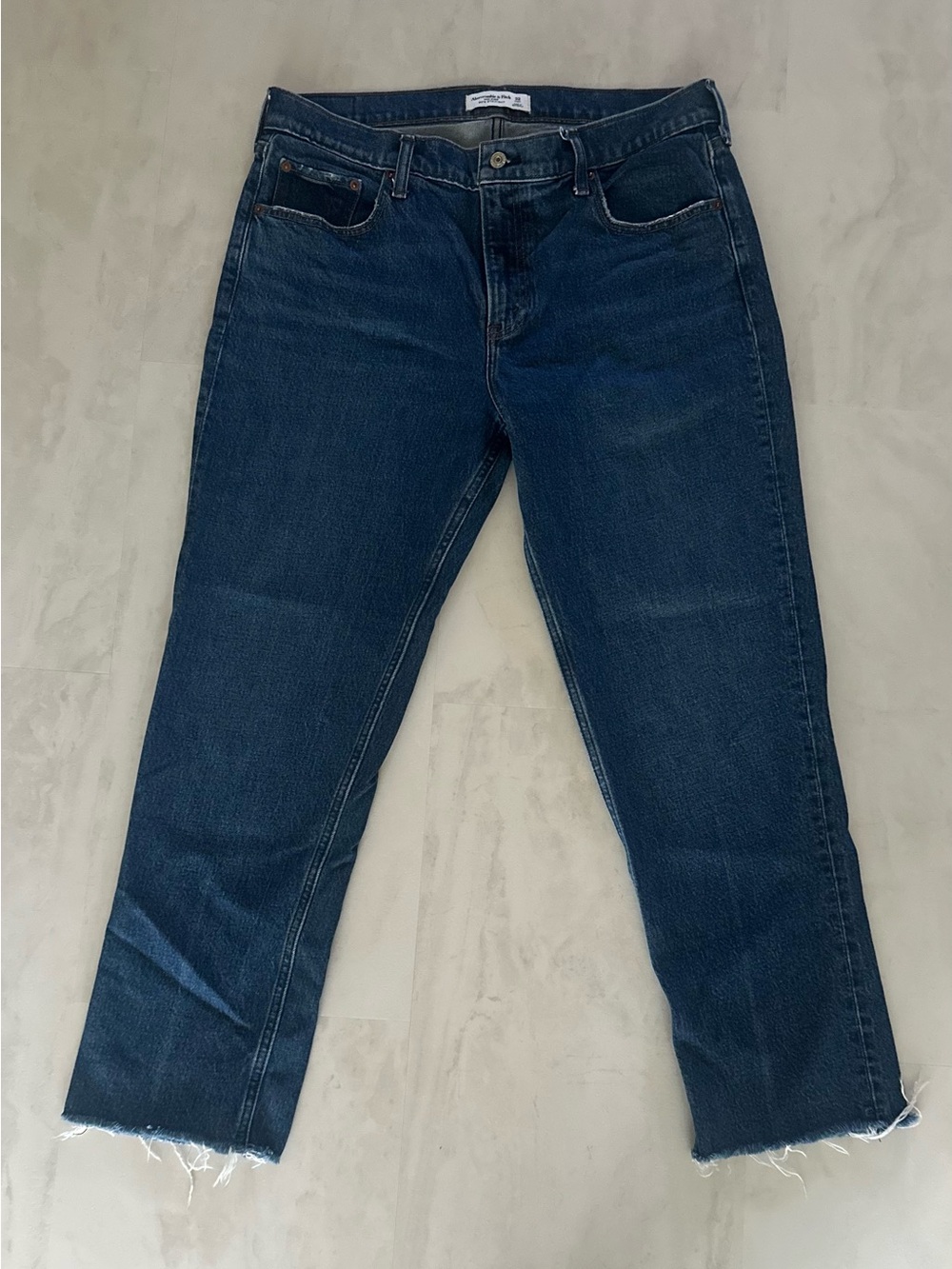 Abercrombie Mid Rise 90s Straight Frayed Hem Jean